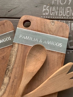 Tabla madera "familia & amigos" gris claro