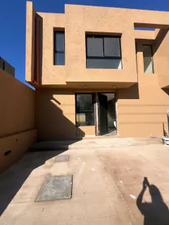 B° DISTRITO SUR - 3 DORMITORIOS - 3 BAÑOS- 3516229707