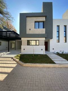 B° ARGUELLO - DUPLEX DE 3 DORMITORIOS Y 2 BAÑOS - CONSULTAS AL 3516229707 en internet