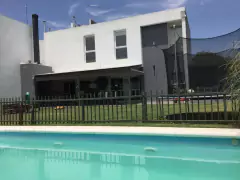 B° VALLE ESCONDIDO - 3 DORMITORIOS - 2 BAÑOS - TELF 3516229707 - BR HAUS