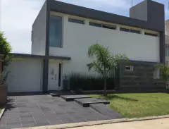 B° VALLE ESCONDIDO - 3 DORMITORIOS - 2 BAÑOS - TELF 3516229707