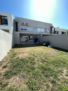 B° CLAROS DEL BOSQUE- DUPLEX 3 DORM- CONSULTAS ACÁ: 3515940459