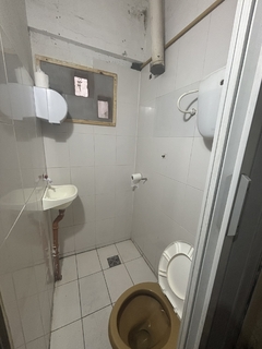 Imagen de B° ALBERDI - LOCAL COMERCIAL Y 3 DEPARTAMENTOS - OPORTUNIDAD INVERSOR - CONSULTAS AL 3515 94-0459