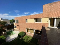 B° JARDIN CLARET - 4 DORMITORIOS Y 3 BAÑOS CON APTO CREDITO - CONSULTAS AL 3516229707 - tienda online