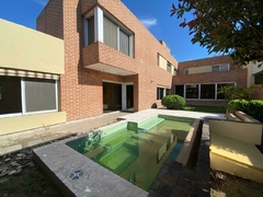 B° JARDIN CLARET - 4 DORMITORIOS Y 3 BAÑOS CON APTO CREDITO - CONSULTAS AL 3516229707 - comprar online