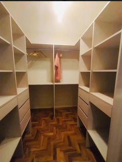 B° JARDIN CLARET - 3 DORMITORIOS - 4 BAÑOS - CONSULTAS AL 3516 48-8248 - BR HAUS