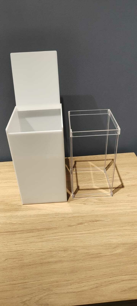 LIXEIRA AD MULTIAMBIENTE COM TAMPA PIVOTANTE