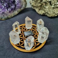 3.3 A 3.4 CM DE ALTURA. SET DE 6 CRISTALES + TURMALINA NEGRA DE REGALO + FLOR DE LA VIDA DE REGALO - comprar online