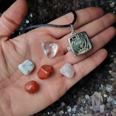 RELICARIO + 5 CRISTALES + CORDÓN - Tienda.CaminoCristal
