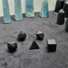SÓLIDOS PLATÓNICOS OBSIDIANA NEGRA
