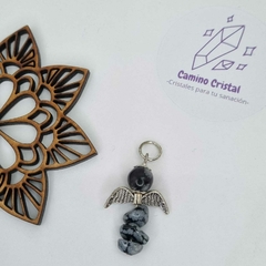 ANGELITO DE OBSIDIANA COPO DE NIEVE