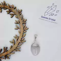 DIJE OVAL DE CUARZO BLANCO