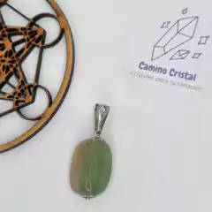DIJE DE FLUORITA ARCOÍRIS CON PINO en internet