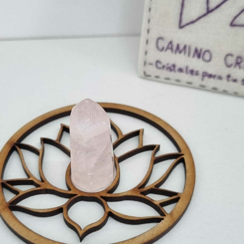 OBELISCO DE CUARZO ROSA