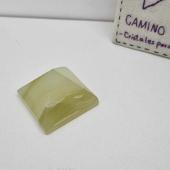 PIRÁMIDE CHICA DE ÓNIX VERDE