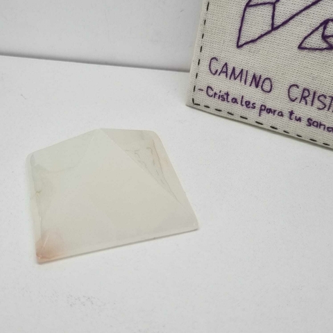PIRÁMIDE MEDIANA DE ÓNIX BLANCO