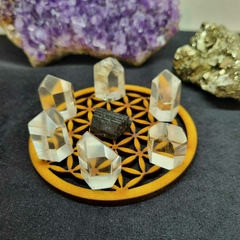 2.5 A 2.6 CM DE ALTURA. SET DE 6 CRISTALES + TURMALINA NEGRA DE REGALO + FLOR DE LA VIDA DE REGALO - comprar online