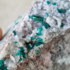 DIOPTASA CON MACROCRISTALES