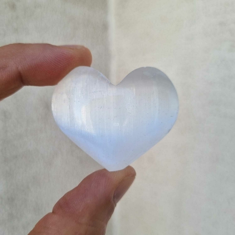 CORAZÓN DE SELENITA BLANCA CHICO