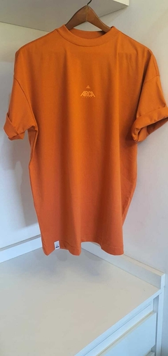 Camiseta Oversized Terracota - ARCA URBANA
