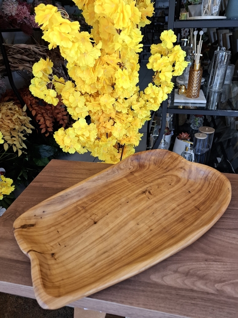 Centro de Madeira Decorativo.