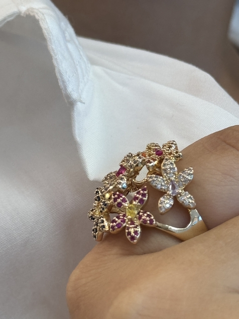 Anel flores colorida cravejadas