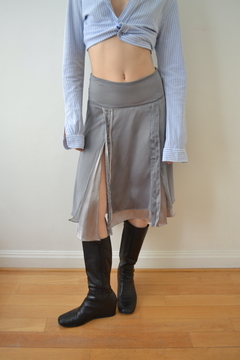 falda sandy gris
