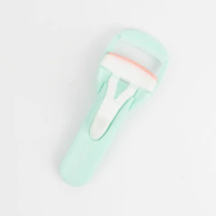 ARQUEADOR DE PESTANAS PLASTICO - CL-241201 - tienda online