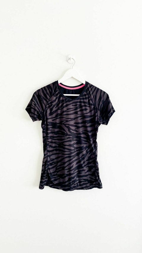 Remera negra animal print H&M