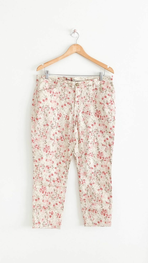 Pantalón blanco con flores rosas GAP
