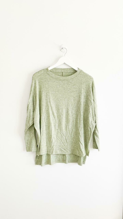 Sweater verde mangas 3/4