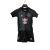 Conjunto infantil de futebol preto da Inter de Miami II, com camiseta e shorts, com detalhes em rosa e logos da Adidas e do time.