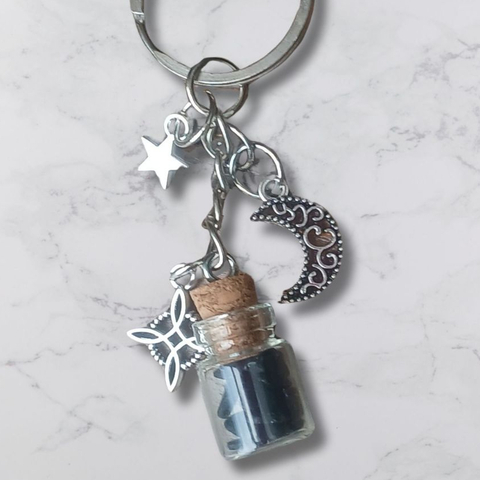 Chaveiro Pedra Obsidiana com Símbolo de Nó de Bruxa - Proteção Natural - comprar online