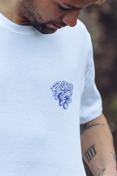 REMERA FUNGHI