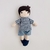 Boneco de pano Mêidale Doll feito em tecido 100% de algodão, enchimento antialérgico, rostinho bordado, cabelo em microsoft. Personalizável.

Feito à mão, mede aproximadamente 27 cm de altura. Todas as roupas e acessórios são removíveis. Rostinho bordado.