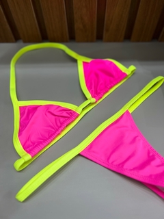 Bíquini marquinha rosa e neon