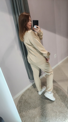 Imagem do Conjunto De Moletom Peluciado Feminino sem capuz e calça com punho