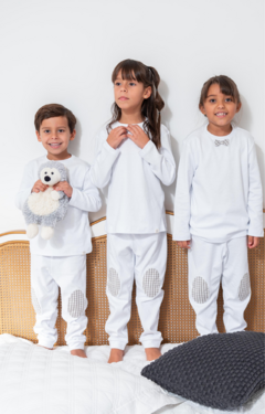 PIJAMA NUVEM MASC na internet