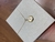Colar longo com medalha de letra inicial cravejada M - SEMIJOIA