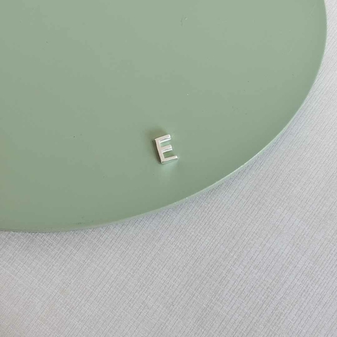 Pingente letra E lisa - PRATA925