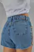 Short Jeans Feminino Com Bordado Manual Em Pérolas E Espelhos Dourado. - loja online