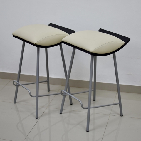 2 X BANQUETAS SIMET RESTAURADAS