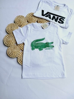 Remera estampada.