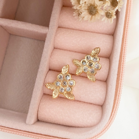 Brinco Flor Cravejado