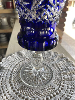 POTICHE DE CRISTAL ENCAMISADO AZUL en internet