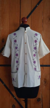 CAMISA CON BORDADO A MANO TALLA MEDIANA