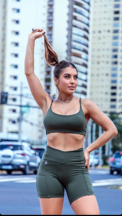 Top Eliza Alças Finas com Bojo Removível Verde Militar