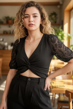 Blusa Tajia con Encaje - Sus Moda