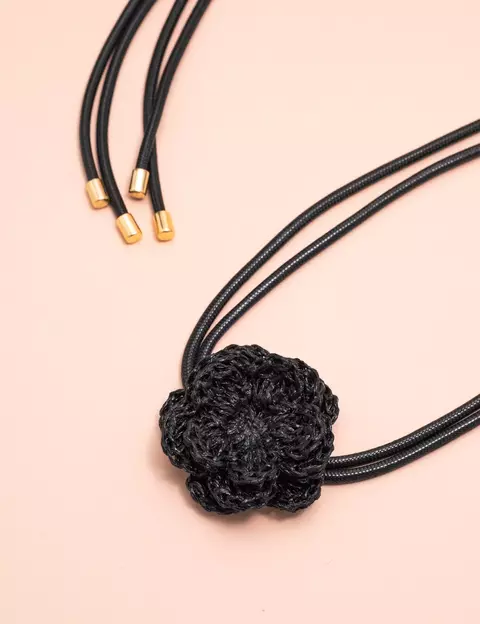 Cinto courino flor preta - comprar online