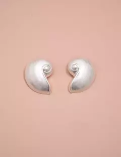 Brinco concha acetinado - Marilelly